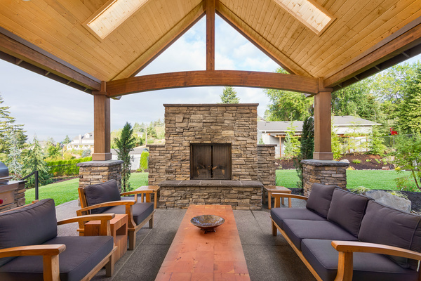 Skilled masonry contractors for outdoor fireplace